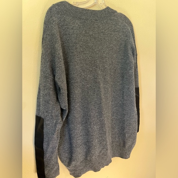 Quotation Ladies Grey Wool & Cashmere Sweater Leather Accents on Sleeves size L - Picture 2 of 9
